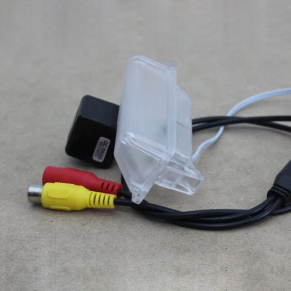 Camera video auto dedicata pentru mersul cu spatele compatibila cu Lexus ES 250 2011-2012 deschidere 120 de grade instalare la - imagine 2
