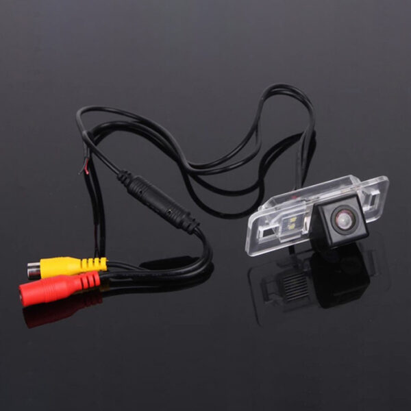 Camera video auto dedicata pentru mersul cu spatele compatibila cu BMW Seriile 3/5/X5/X6/X1/X3 deschidere 120 de grade instalar - imagine 1