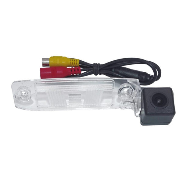 Camera video auto dedicata pentru mersul cu spatele compatibila cu Kia Sportage-R deschidere 120 de grade instalare la becul de - imagine 1