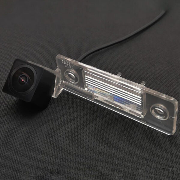 Camera video auto dedicata pentru mersul cu spatele compatibila cu Skoda Fabia 2012/2013 unghi 150 de grade night vision 0 lux - imagine 4