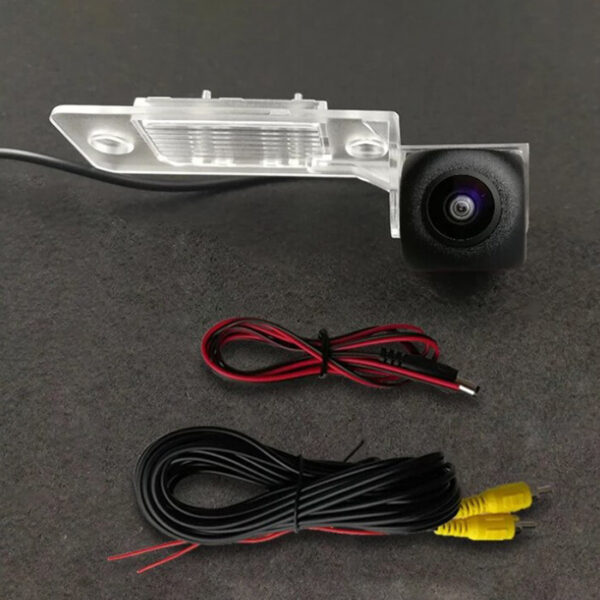 Camera video auto dedicata pentru mersul cu spatele compatibila cu VW Tiguan deschidere 120 de grade instalare la becul de la n - imagine 1