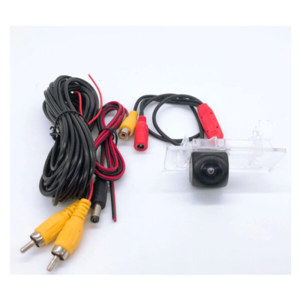 Camera video auto dedicata pentru mersul cu spatele compatibila cu VW New Passat 2011-2013/Toureg2013/Skoda Yeti/Skoda Octavia - imagine 1